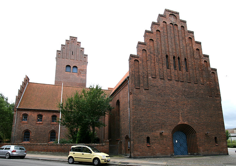 800px-hans_tausens_kirke_copenhagen_3