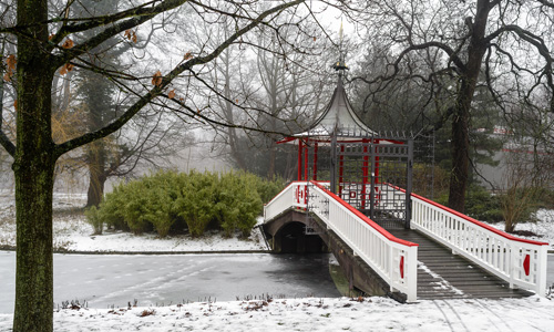 Frederiksberg have i sne og tåge